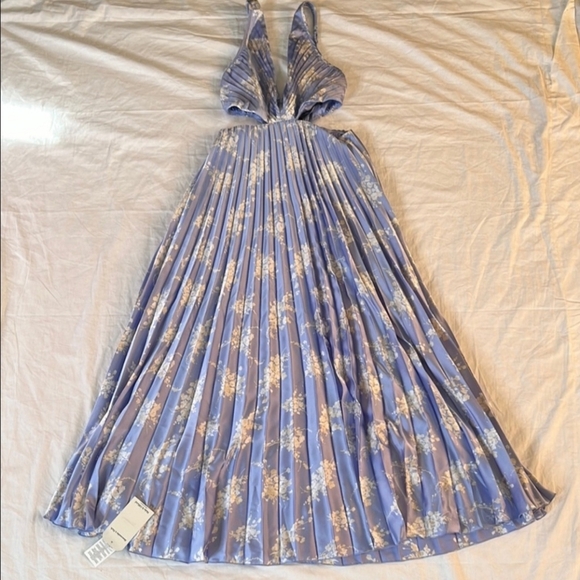 Abercrombie & Fitch Blue and White Floral Midi Dress - Picture 5 of 7